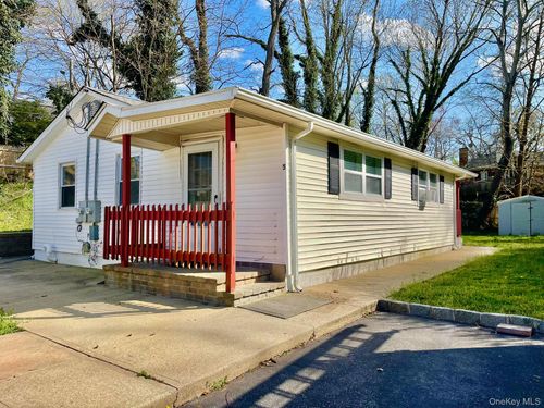 188 Hallock Landing Rd, Rocky Point, NY, 11778-8554 | Card Image