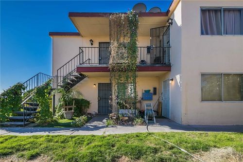 3-833 N Bruce St, Las Vegas, NV, 89101-2171 | Card Image