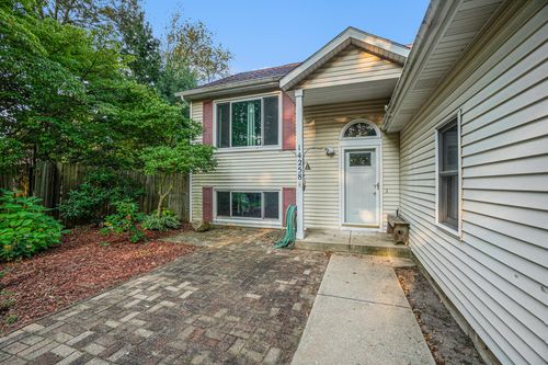 14258 Quincy St Street, Holland Charter Township, MI, 49424 | Card Image