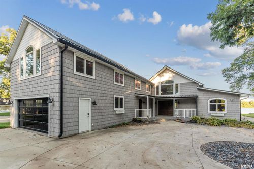 21604 River Rd N, Cordova, IL, 61242-9621 | Card Image