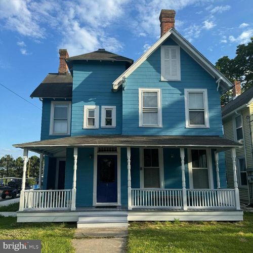 340 Randolph Ave, Cape Charles, VA, 23310-3208 | Card Image