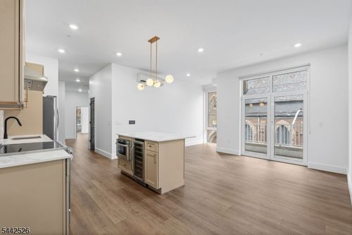 203-21 Lincoln Park, Newark, NJ, 07102-2301 | Card Image