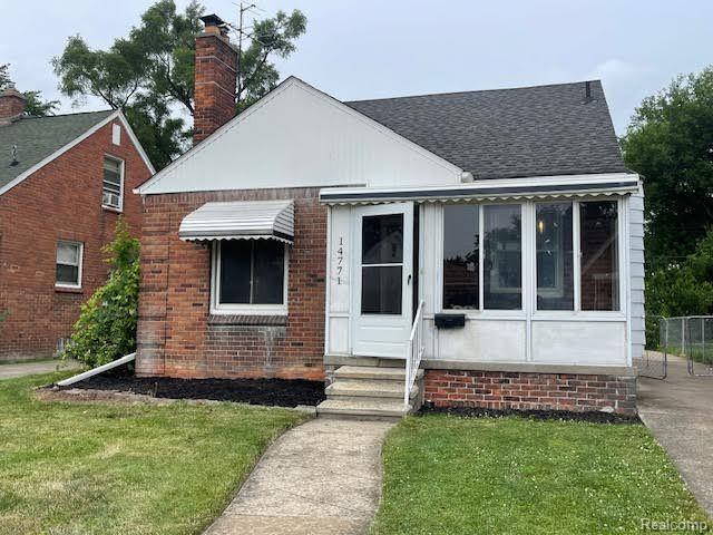 Lydia Ave, Eastpointe, MI 48021