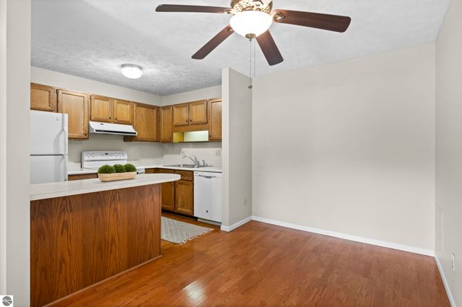 APT-56 - 515 Georgetown Dr, House other with 2 bedrooms, 1 bathrooms and null parking in Traverse City MI | Image 4