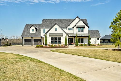 9917 E 33rd St, Jones, OK, 73049-9727 | Card Image