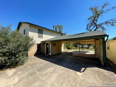 158 All B, House other with 3 bedrooms, 1 bathrooms and null parking in Lakehills TX | Image 2