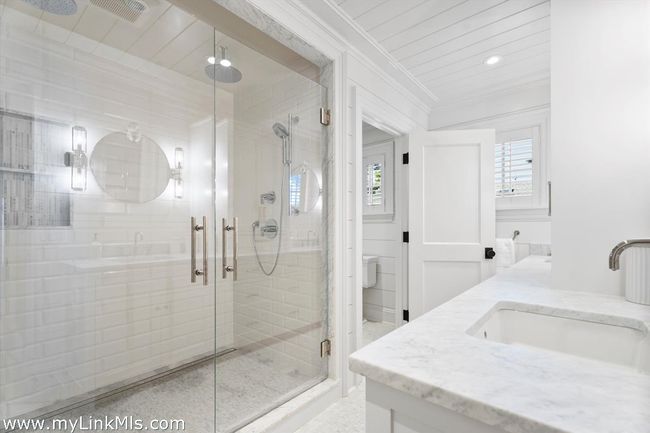43 Peases Point Way S, House other with 4 bedrooms, 7 bathrooms and null parking in Edgartown MA | Image 23