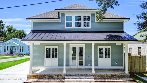 412 Main St, Bay Saint Louis, MS, 39520-3425 | Card Image