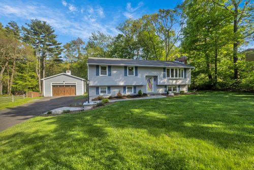10 Glen Hollow Dr, Unionville, CT, 06085-1061 | Card Image