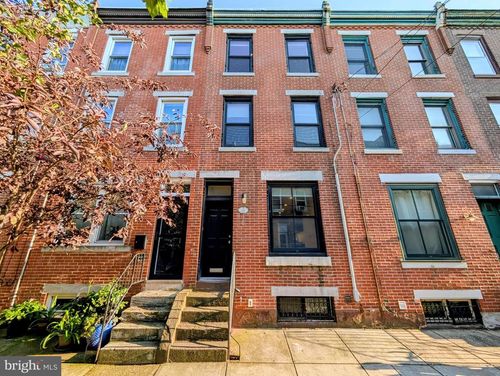 1118 Titan St, PHILADELPHIA, PA, 19147-5002 | Card Image