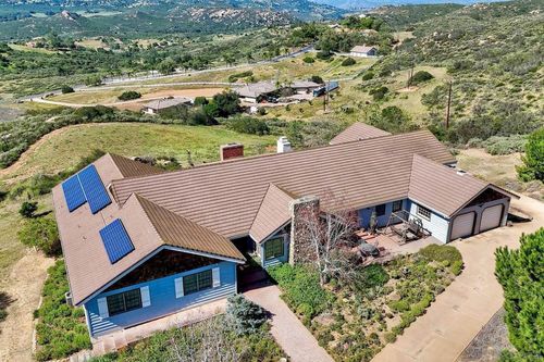 19050 Via Cuesta, Ramona, CA, 92065 | Card Image