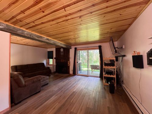 1 Cherry Trl, Wisconsin Dells, WI, 53965-8846 | Card Image