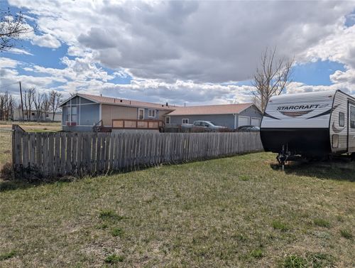 504 1st St S, Sunburst, MT, 59482 | Card Image
