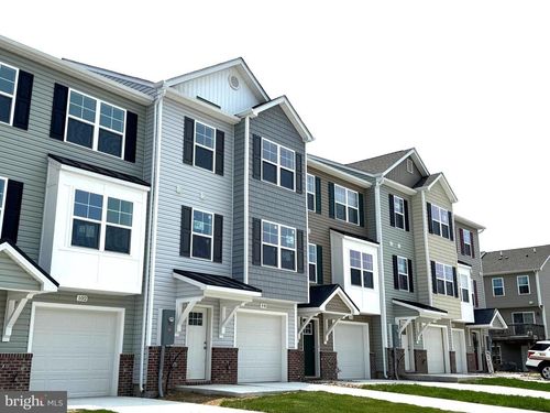 90 Moses Dr, MARTINSBURG, WV, 25405-1170 | Card Image