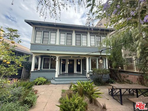 30 Breeze Ave, Venice, CA, 90291-3225 | Card Image