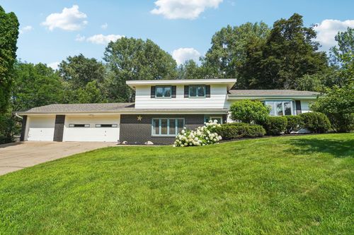 159 Elizabeth Ln, Burnsville, MN, 55337-2709 | Card Image