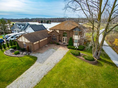 73921 Omo Rd, Armada, MI, 48005-4613 | Card Image