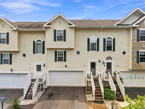 553 Ten Point Ln, Cranberry Twp, PA, 16066-4453 | Card Image