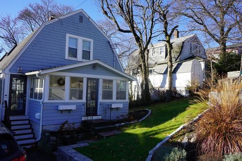 96 Wompatuck Rd, Hingham, MA, 02043-1174 | Card Image