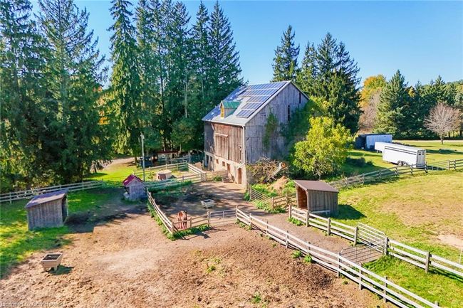 1396 Progreston Rd, Home with 5 bedrooms, 3 bathrooms and 20 parking in Carlisle ON | Image 7
