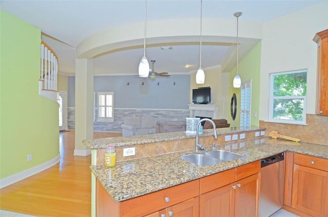 Open Floor Plan | Image 12