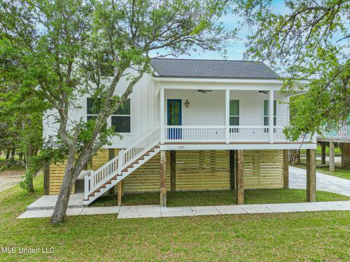 105 Eleanor Ave, Pass Christian, MS, 39571-4805 | Card Image