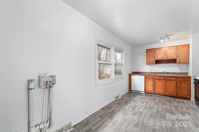 279 State St, House other with 3 bedrooms, 1 bathrooms and null parking in Asheville NC | Image 5