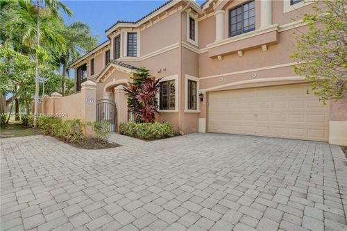 20-2757 Center Court Dr, Weston, FL, 33332-1855 | Card Image