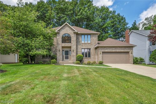 342 Woodbridge Gln, Richmond Heights, OH, 44143-1463 | Card Image