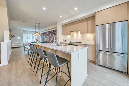 204-19451 Sutton Avenue, Pitt Meadows, BC, V3Y0G6 | Card Image