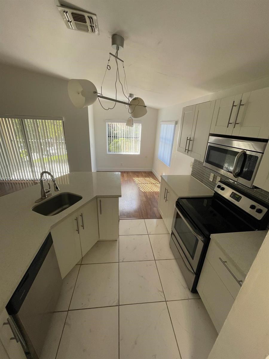Residential in Sunrise 4