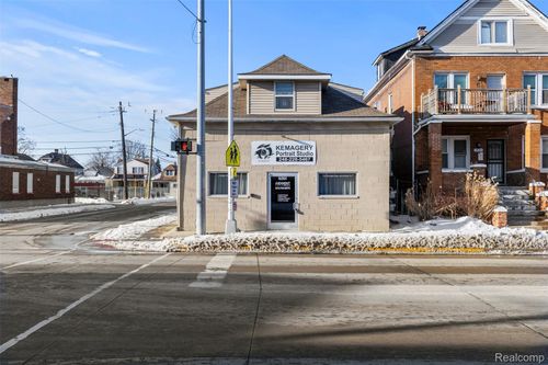 2635 Caniff St, Hamtramck, MI, 48212-3936 | Card Image