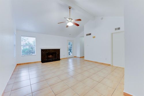 724-2021 Spenwick Dr, Houston, TX, 77055-1549 | Card Image