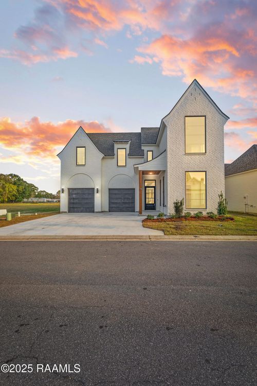 109 Orchard Park Ave, Lafayette, LA, 70508-5864 | Card Image