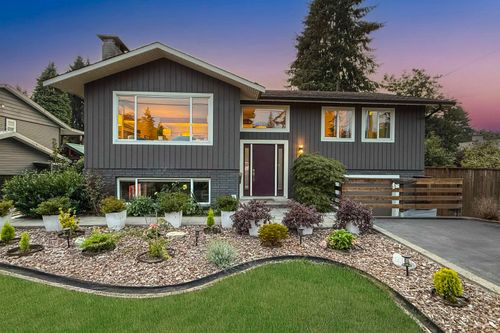 12209 214 St, Maple Ridge, BC, V2X5E3 | Card Image