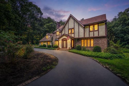 2323 Saint Peters Rd, POTTSTOWN, PA, 19465-7132 | Card Image
