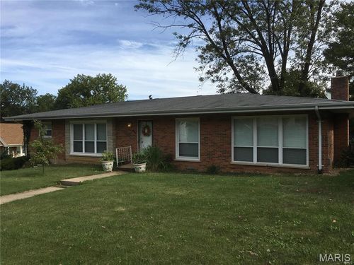 9040 Crest Oak Ln, Saint Louis, MO, 63126-2444 | Card Image