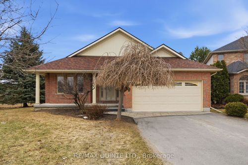 24 Britton Place, Belleville, ON, K8P5N5 | Card Image