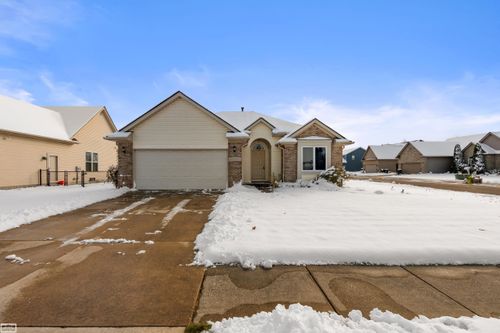 34588 Magnolia Ln, Richmond, MI, 48062-5572 | Card Image