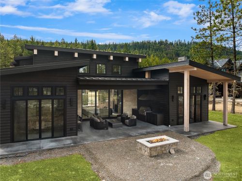 451 Southern Star Ln, Cle Elum, WA, 98922-6131 | Card Image
