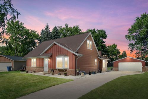7434 S Logan Avenue Avenue, Oak Creek, WI, 53154 | Card Image