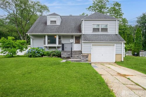 29 De Stefano Ave, Spotswood, NJ, 08884-1017 | Card Image