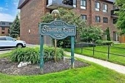 43 - 43 Taunton Rd E, Condo with 3 bedrooms, 3 bathrooms and 1 parking in Oshawa ON | Image 1