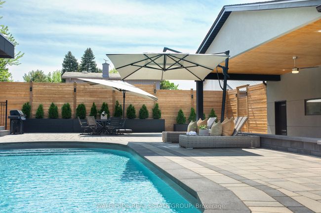 381 7 Th Rd E, House other with 4 bedrooms, 5 bathrooms and 35 parking in Stoney Creek ON | Image 31