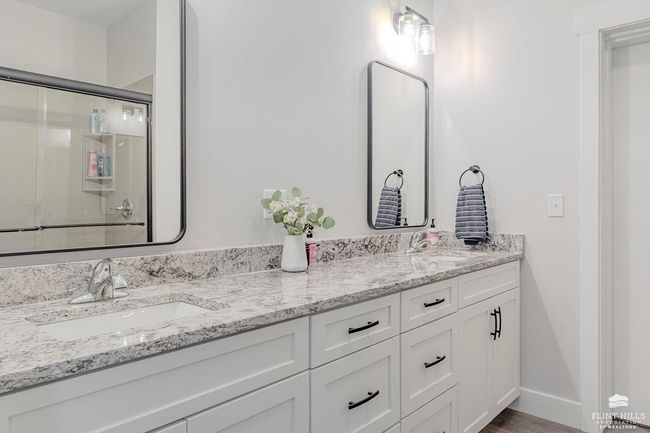 4115 Scenic Xing, Condo with 3 bedrooms, 2 bathrooms and null parking in Manhattan KS | Image 21