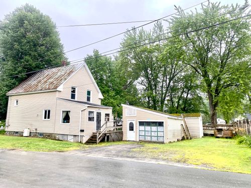 5 West St, Fairfield, ME, 04937-1135 | Card Image