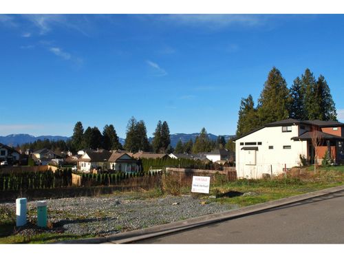 10001 Magnolia Place, Rosedale, BC, V0X1X1 | Card Image