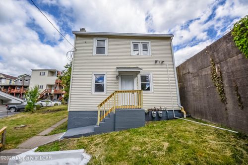 451 Moss St, Plymouth, PA, 18651-3122 | Card Image
