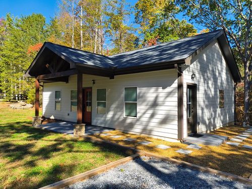 748 Elm Ln, dawsonville, GA, 30534-1533 | Card Image