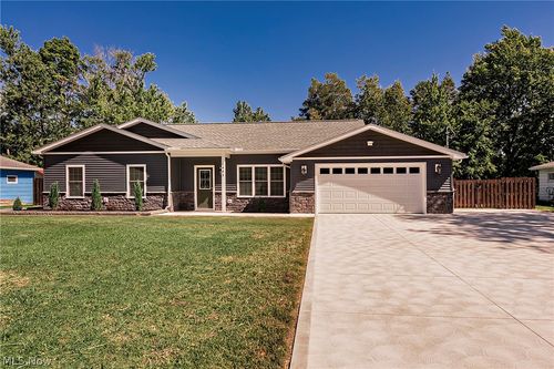 1441 Stanford Dr, Brunswick, OH, 44212-3538 | Card Image